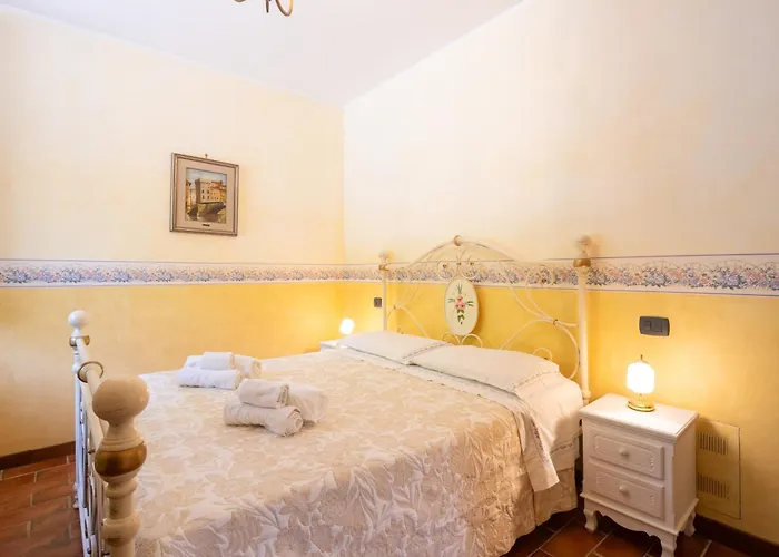 Delle Rose By Vacavilla *